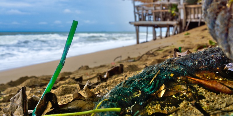https://www.bond-tech-industries.com/wp-content/uploads/2020/01/discarded-drinking-straw-ocean-pollution-picture-id1148213650.jpg